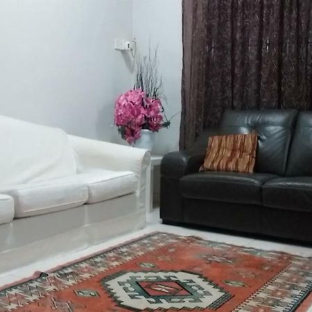 Assalam Homestay Seri Iskandar Esterno foto